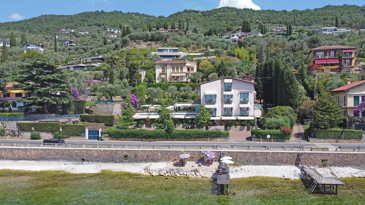 ***  Hotel Villa Carlotta トッリ・デル・ベーナコ イタリア