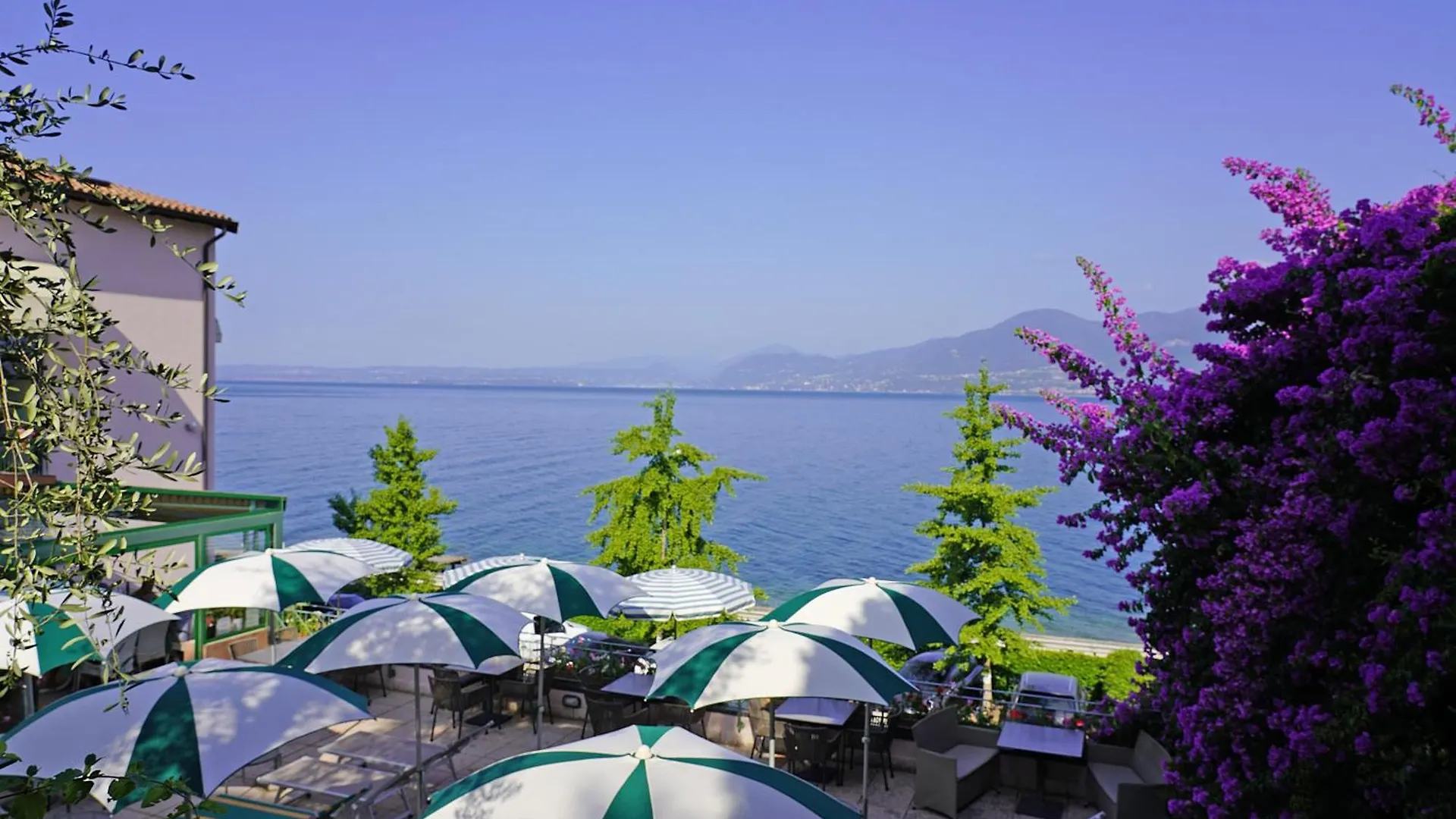Hotel Villa Carlotta トッリ・デル・ベーナコ