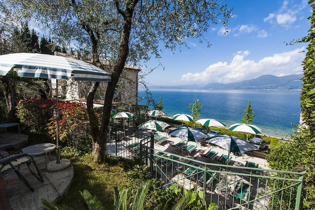 Hotel Villa Carlotta トッリ・デル・ベーナコ